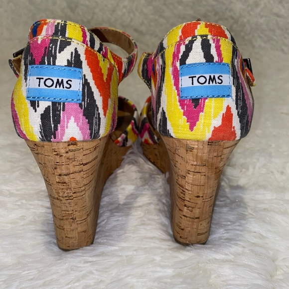 Toms  Wedge Southwest blue yellow Aztec colorful print heel sandals cork 9.5 - Picture 6 of 6